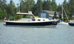Well maintained and re-powered Dyer 29.This Dyer was totally re-fitted down below in 2000. Between 2010-2012, teak/holly cabin sole added,4 bladed prop, NAVY imron, stainless shaft, Merc ruiser 350 with 1 yr. left on warranty.velvet drive