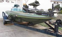 THIS BOAT IS IN VERY GOOD CONDITION. INCUDES A TROLLING MOTOR,
BOAT COVER AND TRAILER. WOULD CONSIDER TRADE FOR PONTOON.