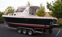 2001 Albin 28 TE fishing boat.Has a Yanmar 315HP diesel engine with 418 hrs on it, water heater, two showers, refrigerator, microwave, cd player, etc. This is one of the best fishing boats available!