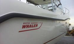 2005 Boston Whaler 305 CONQUEST Inside dry stored since new. This Boston Whaler looks many years newer than she is! Professionally maintained with all service records this will be the next one sold! Perfect for the hardcore fisherman with 58 square feet