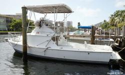 SANDRINA MOON is a simple - but functional and affordable Flybridge Cruiser.
With Well-Maintained 454 Hp engines - you will get you to the fishing grounds fast. The fishing cockpit has plenty of room for family and/or friends. Take control in the