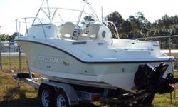~The 1952 Walkaround's compact size and easy towability mean no destination is unreachable, while a complete array of fishability-enhancing features means no fish is uncatchable.
Hin: THMA06FMH708
Draft: 2 ft. 11 in.
Beam: 8 ft. 0 in.
Fuel tank capacity: